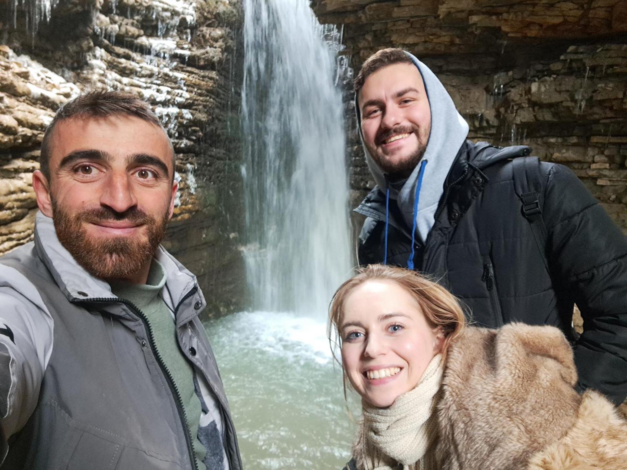 Xinaliq Khinalig Izzet'S Riverside Home Stay 外观 照片