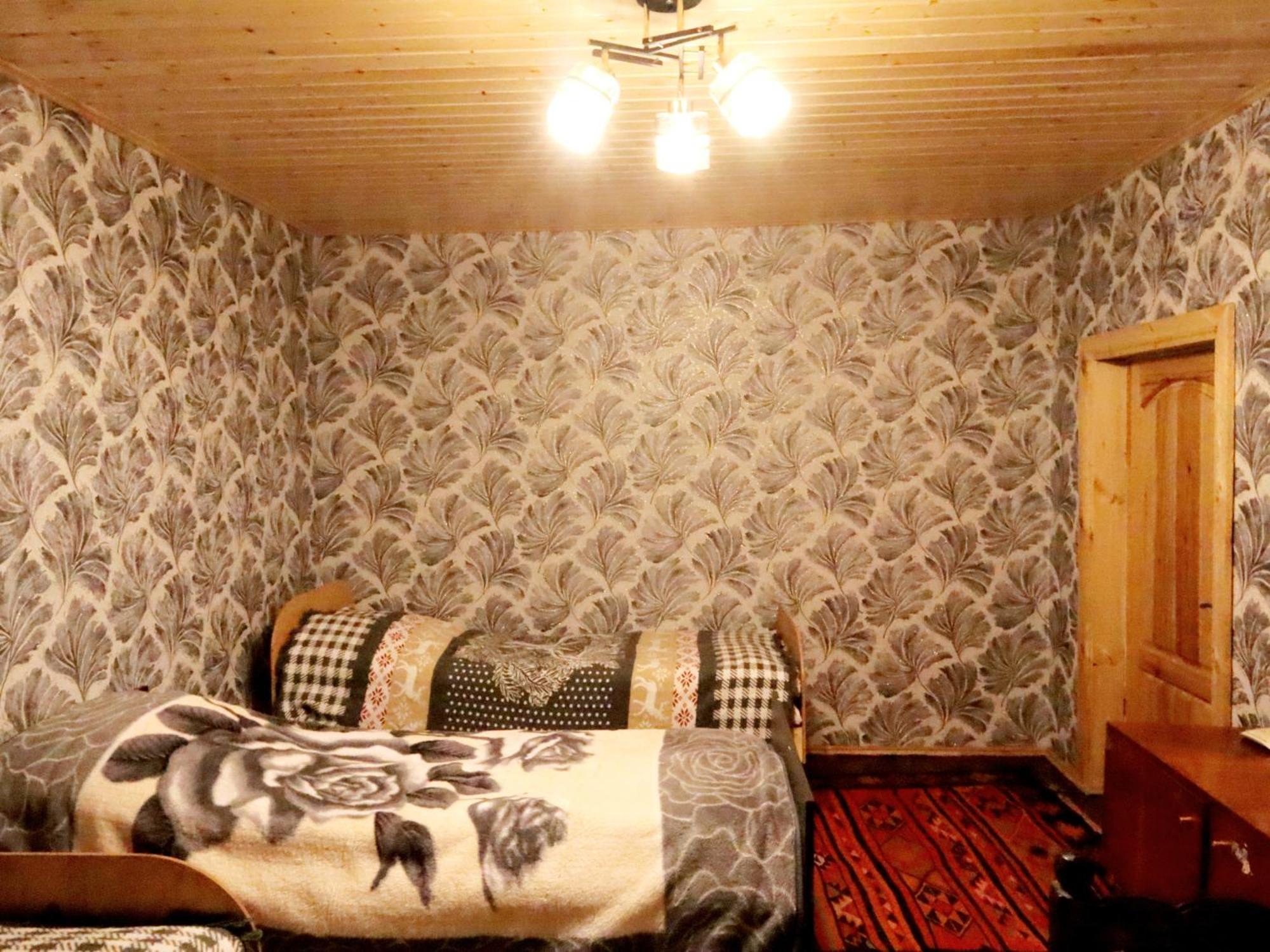 Xinaliq Khinalig Izzet'S Riverside Home Stay 外观 照片