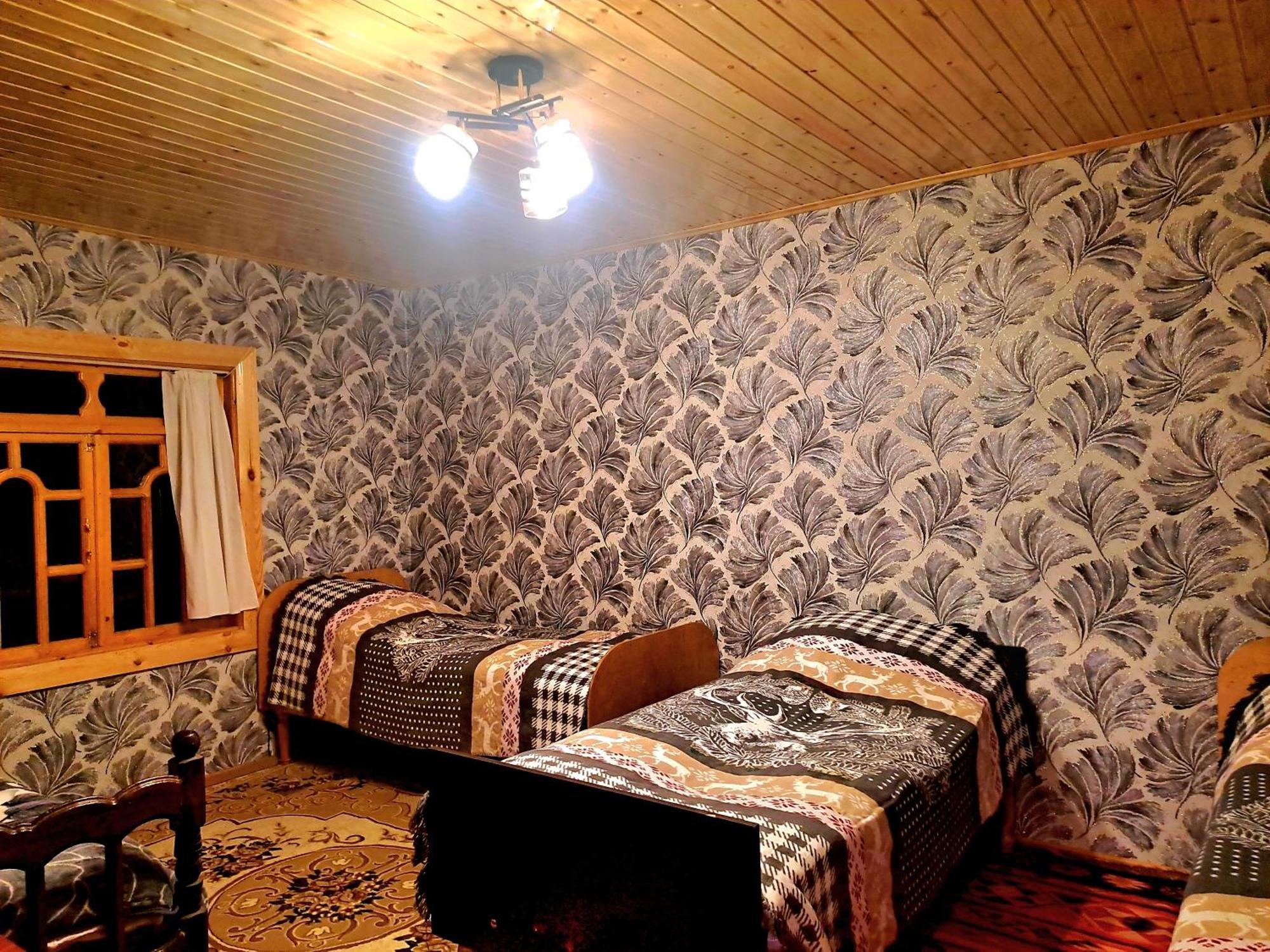 Xinaliq Khinalig Izzet'S Riverside Home Stay 外观 照片